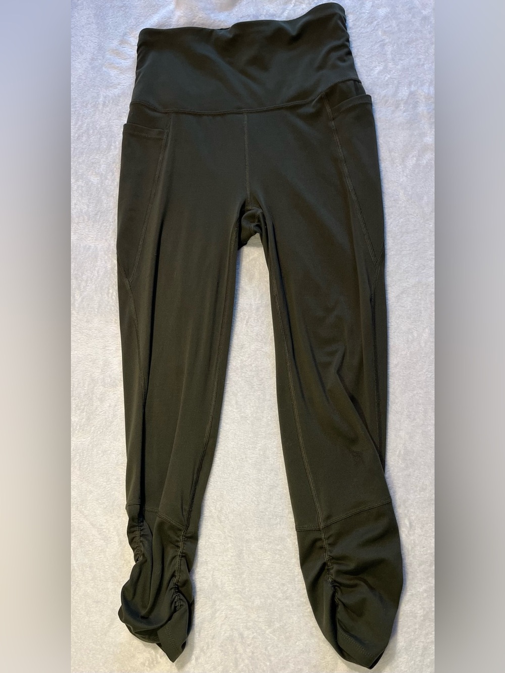 All In Motion - Forest Green Leggings with Pockets - Size XS